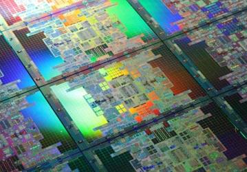 Вышла новая серия процессоров Intel Itanium 